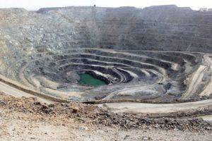 گزارش کامل (اکتشافی، استخراجی و فرآوری)  معدن سرب و روی بافق یزد word ورد
