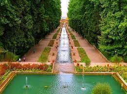 پاورپوینت باغ‌های ایرانی یا خیال بهشت