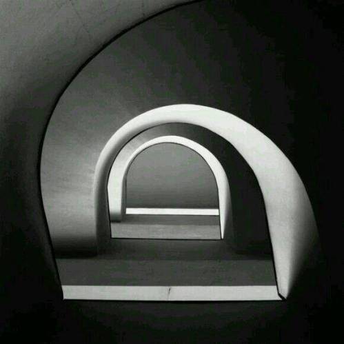 نور و معماری ۲۴ اسلاید