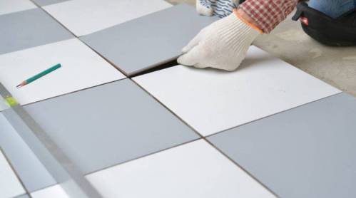 بررسی نحوه اجرای نگهداری و تعمیرات در کارخانه کاشی یزد سرام کویر ۴۰ اسلاید