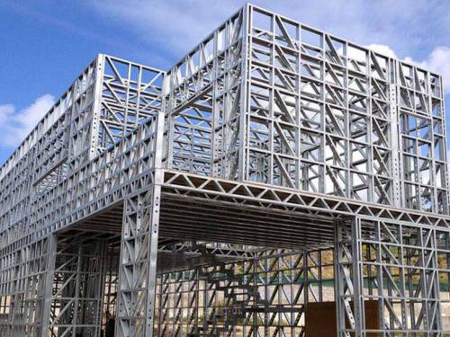 جزوه دستورالعمل طراحی و اجرای سيستم ساختمانی سبک فولادی ۱۰۸ ص فرمت PDF تایپ شده